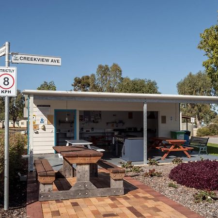Big4 Perth Midland Tourist Park Hotel Middle Swan Екстериор снимка