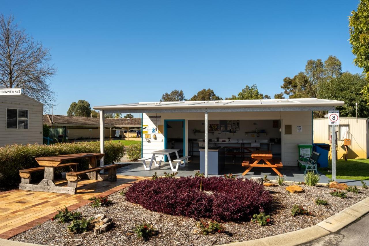 Big4 Perth Midland Tourist Park Hotel Middle Swan Екстериор снимка