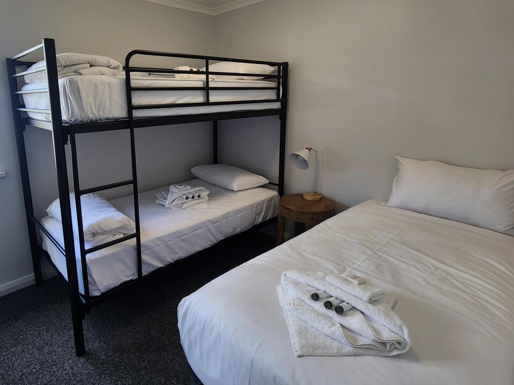 Big4 Perth Midland Tourist Park Hotel Middle Swan Стая снимка