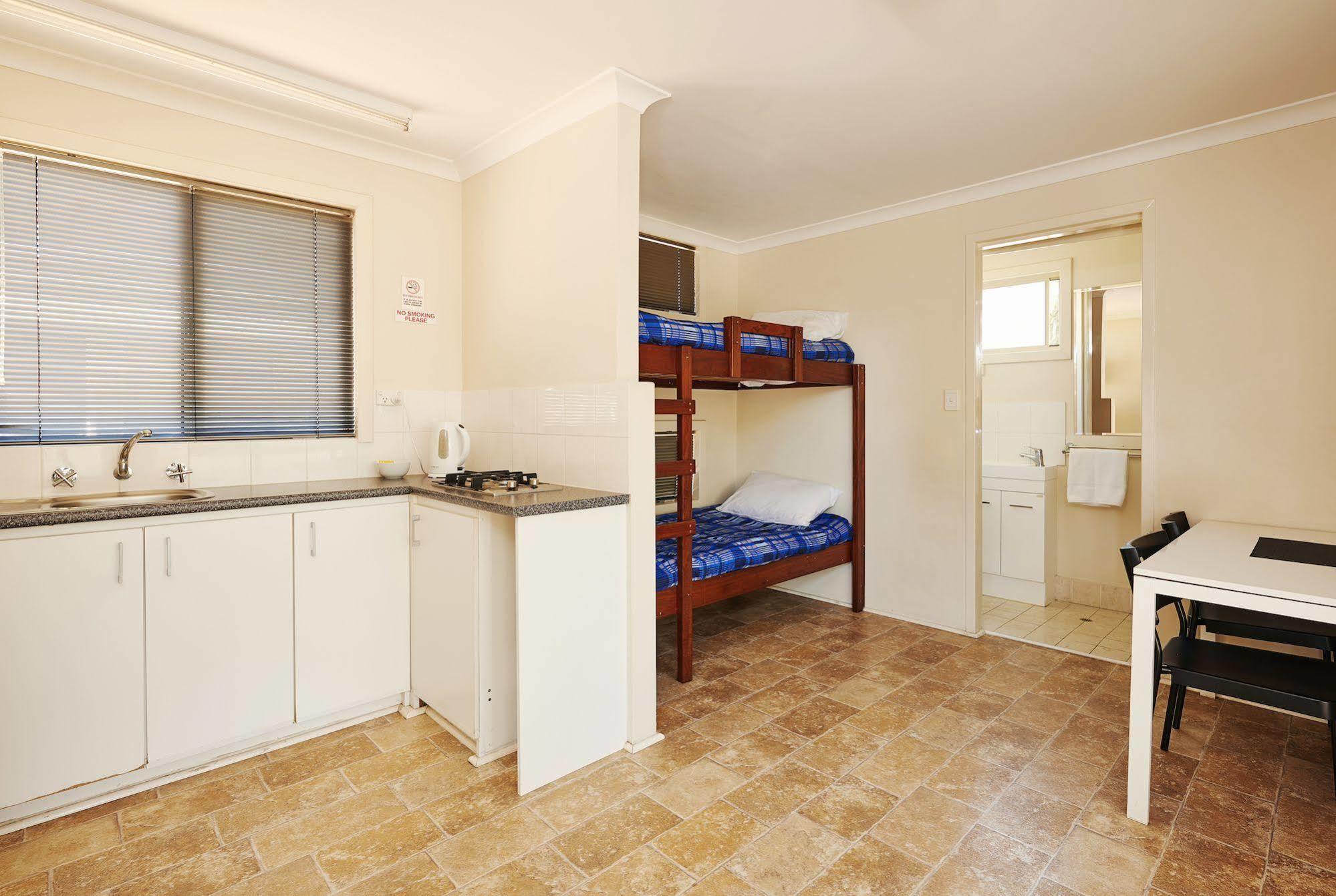 Big4 Perth Midland Tourist Park Hotel Middle Swan Екстериор снимка