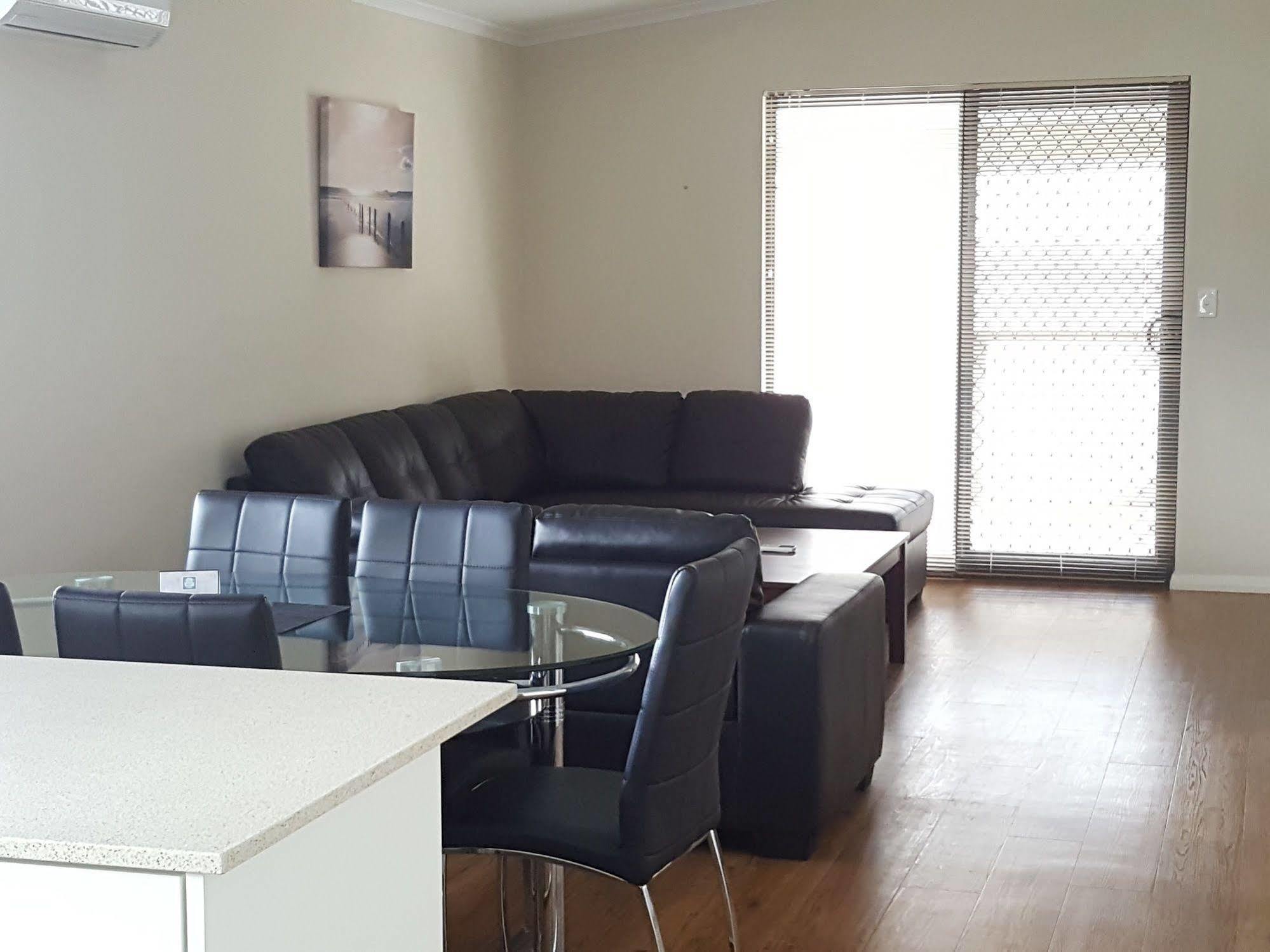 Big4 Perth Midland Tourist Park Hotel Middle Swan Екстериор снимка